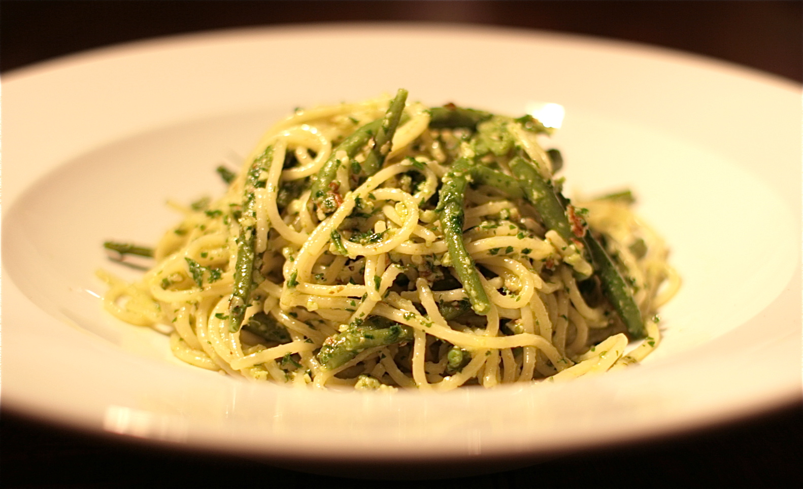 Spaghetti with Parsley Pesto