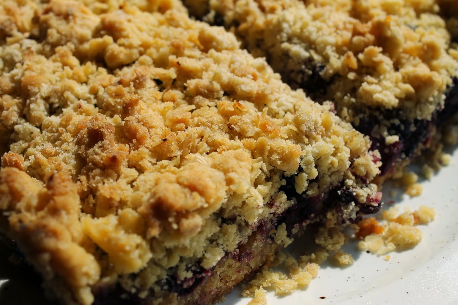 Blackberry crumble slice
